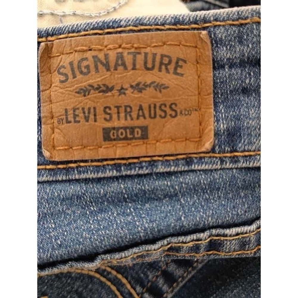 Levi Strauss Signature Gold Label Mid Rise Bootcut Jeans Blue Medium Wash 28x32T - Picture 6 of 11